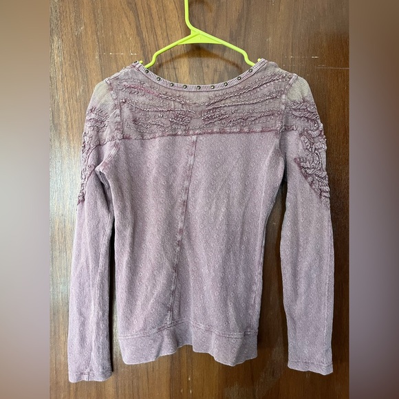 Free People top with Semisheer Lace Detail Small - Picture 4 of 5